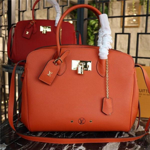 Louis Vuitton Milla MM Clementine