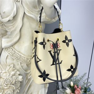 Louis Vuitton Crafty Neonoe MM Cream