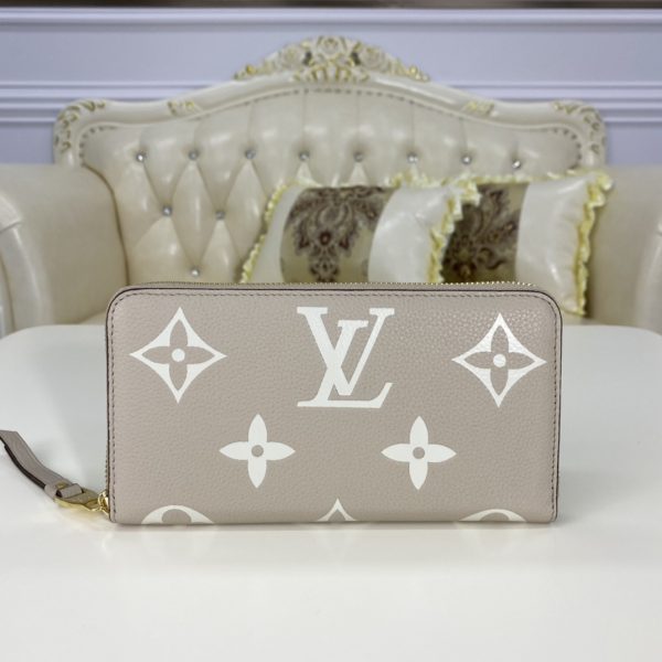 Louis Vuitton Zippy Wallet Empreinte Dove/Cream