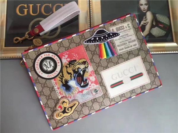 Gucci Courrier GG Supreme Pouch