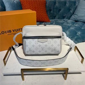 Louis Vuitton Outdoor Messenger Bag Antartica