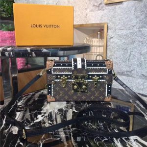 Louis Vuitton Petite Malle