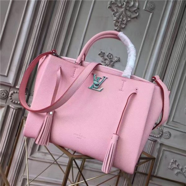 Louis Vuitton Lockmeto Pink