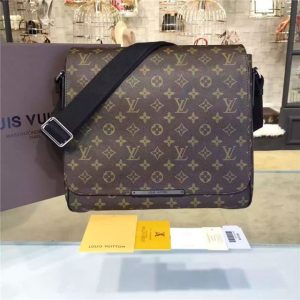 Louis Vuitton District MM Monogram Macassar