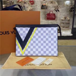 Louis Vuitton Pochette Voyage MM Autres Toiles